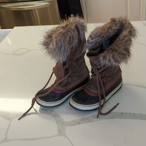 Women's Sorel boots size 6